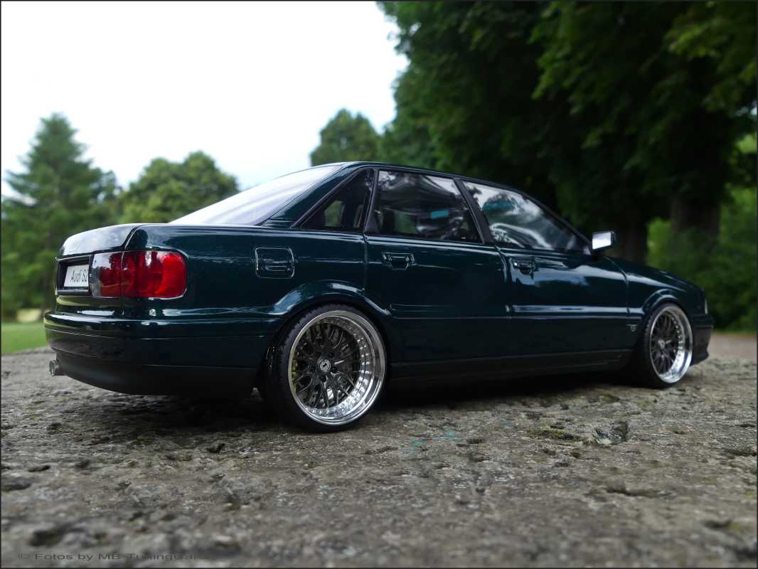 1:18 Audi S2 (B3) Limousine Baujahr 1993 Emerald-Green inkl. OVP